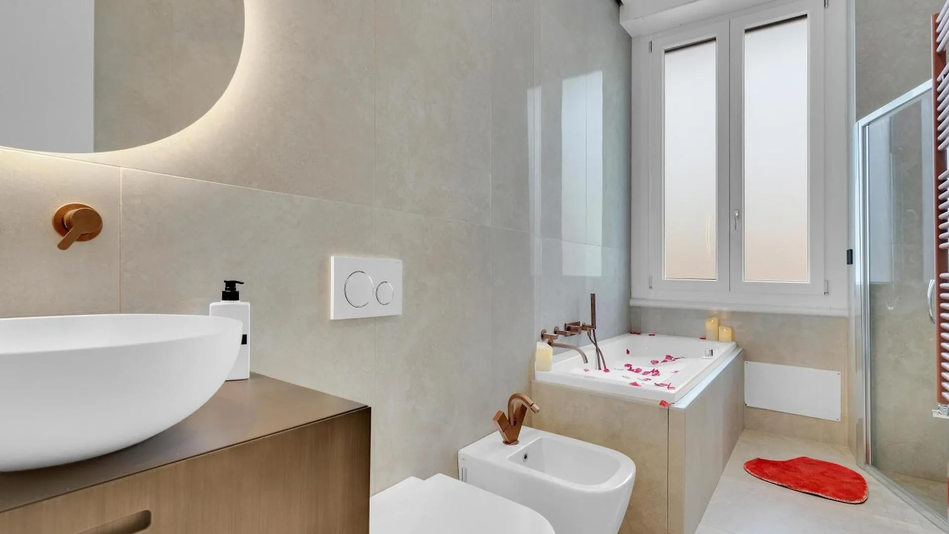 Love Is In The Air - Suspended Bed & Bath Hub Mediolan Apartament