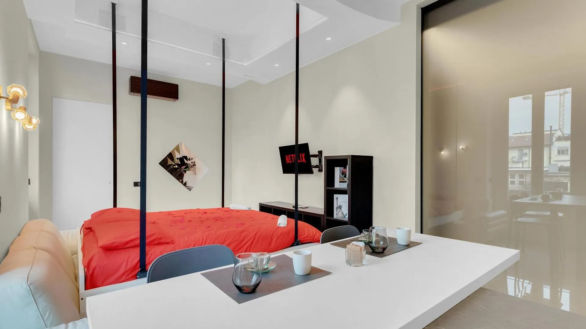 Apartament Love Is In The Air - Suspended Bed & Bath Hub Mediolan